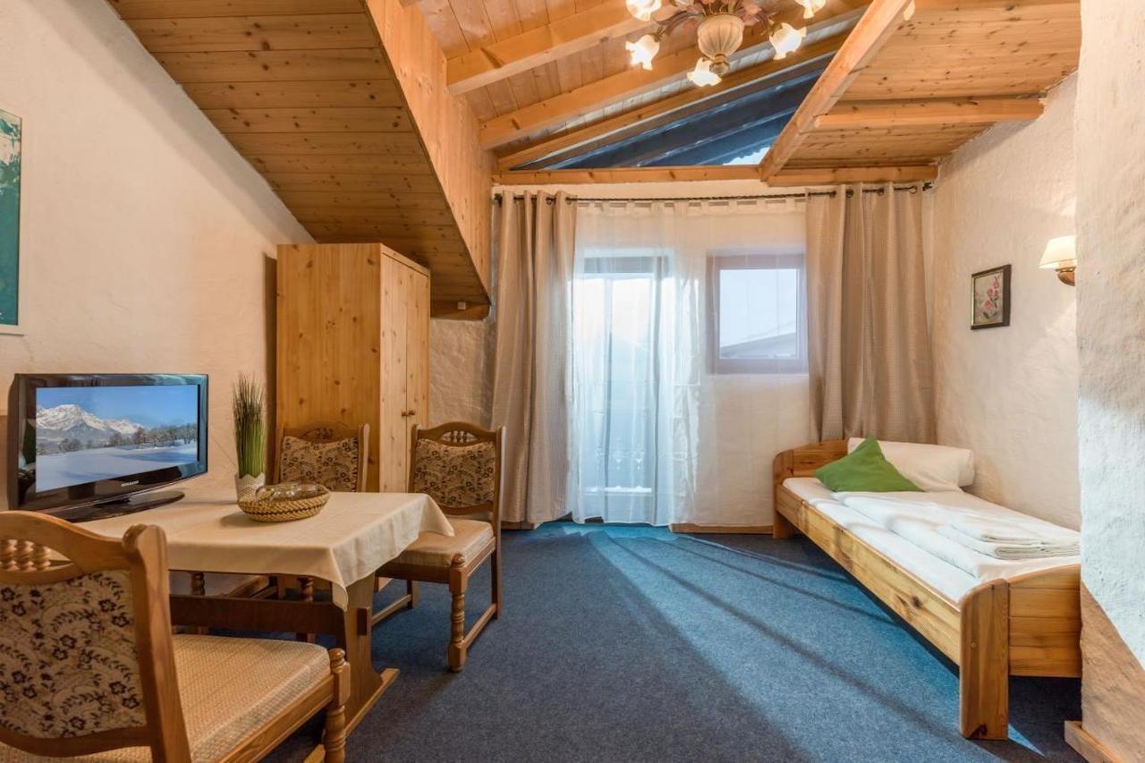 Appartements Konrad เซิลล์ ภายนอก รูปภาพ